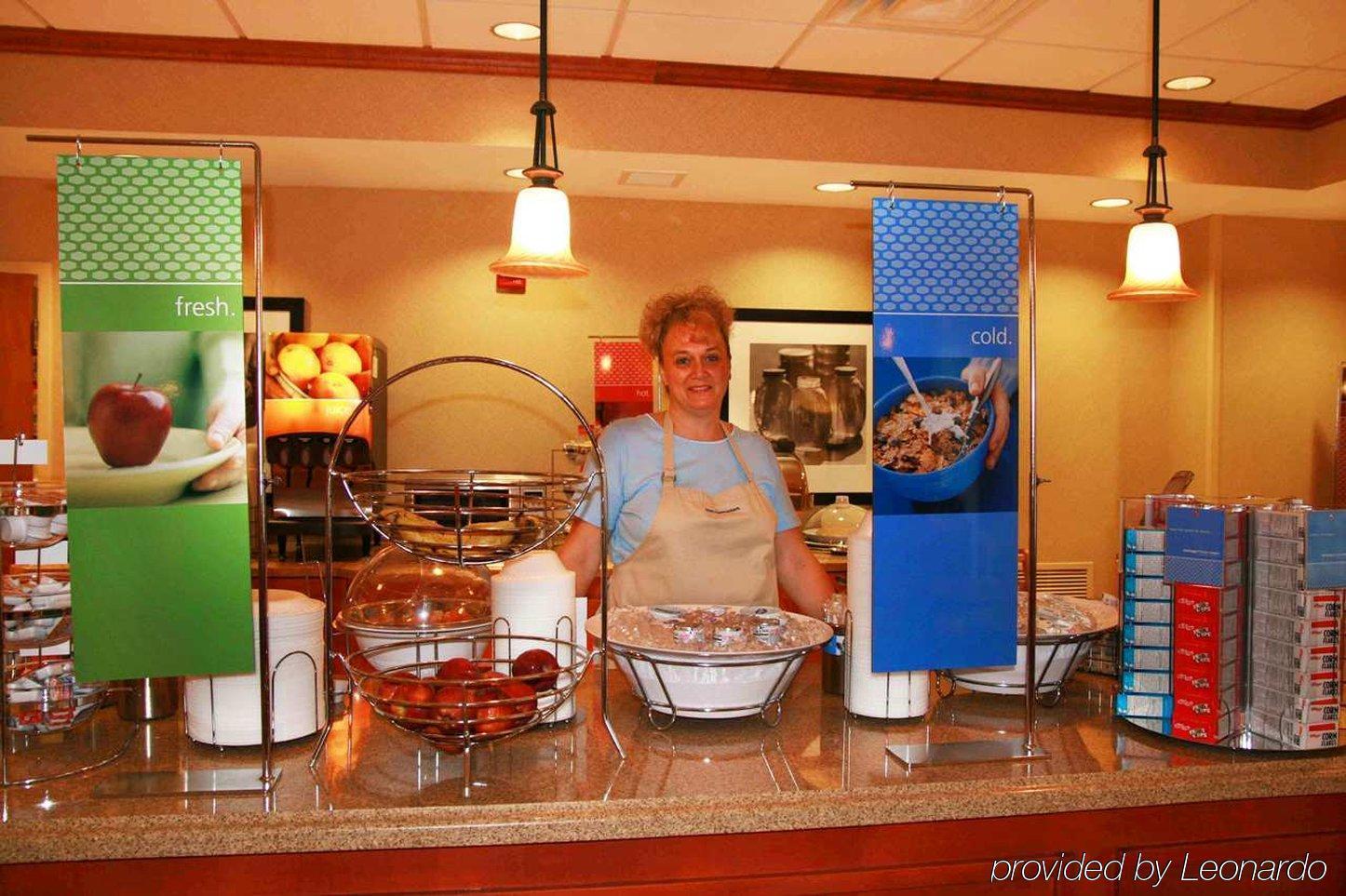 Hampton Inn Gretna - Smith Mountain Lake Restaurant photo